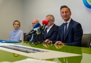 Wsparcie dla ludzi, wsparcie dla środowiska. Zobacz film, jak zmieniają się popegeerowskie budynki