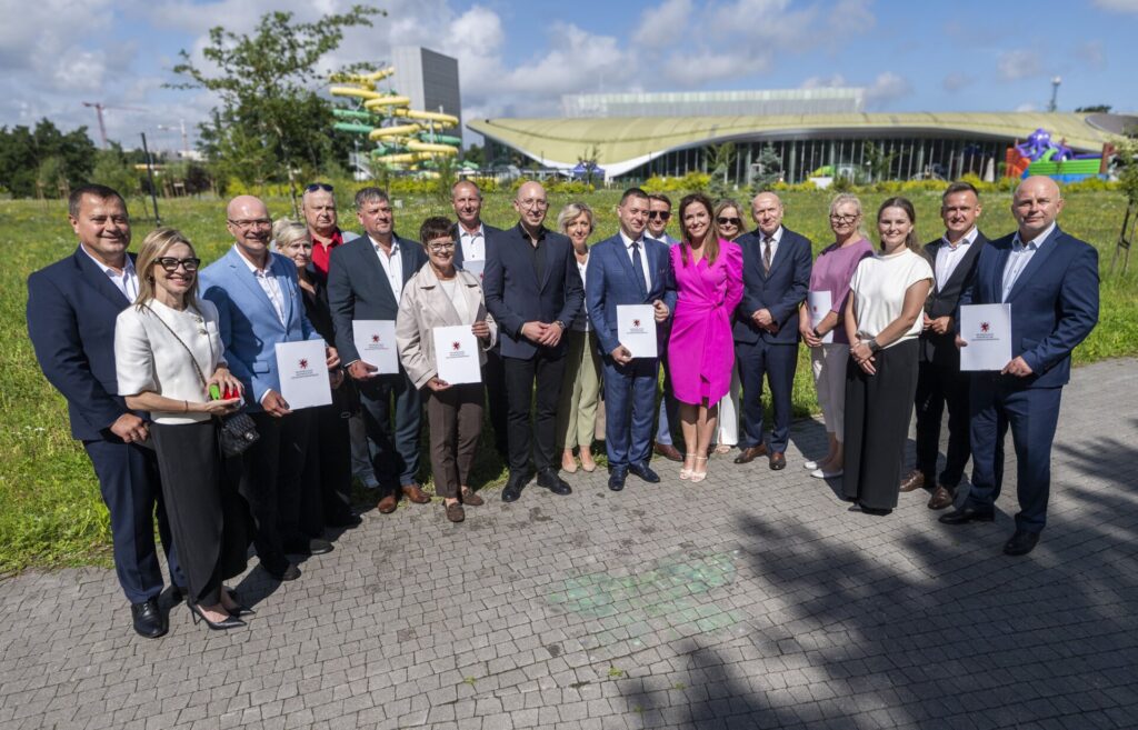 Nowocześniej na obiektach sportowych regionu. Wsparcie na remonty infrastruktury dla czterech kolejnych powiatów